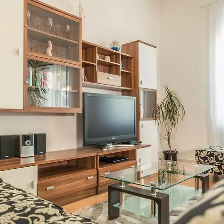 Apparthaus Pfeifer Apartahotel 2*