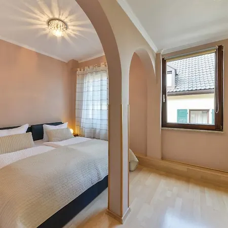 Aparthotel Apparthaus Pfeifer 2*
