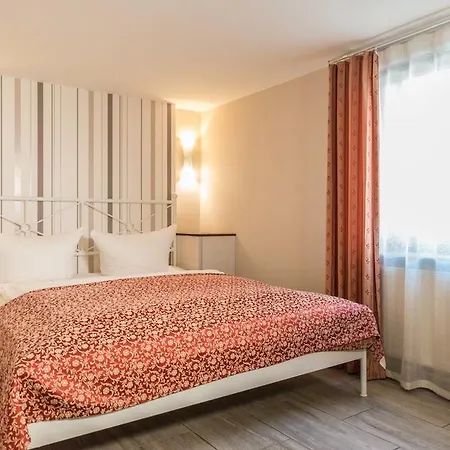 Aparthotel Apparthaus Pfeifer 2*
